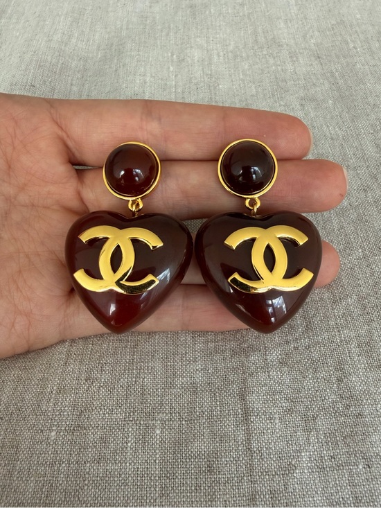CHANEL Jewelry - 🤎Chanel Brown Heart Drop Earrings with Gold CC Logo✨